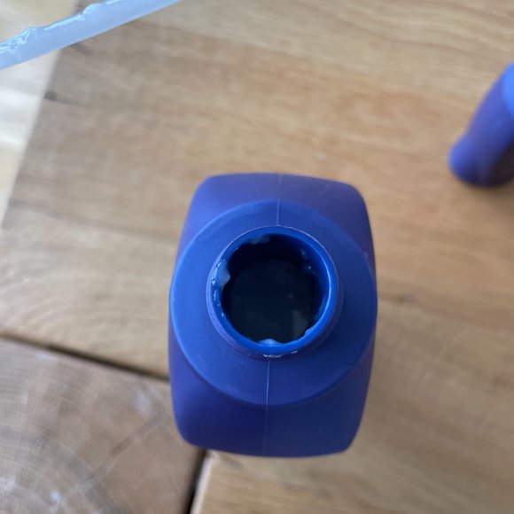 BRAND NEW It's a 10 Miracle Leave-In Product + BONUS Travel Size (used) - Picture 4 of 6